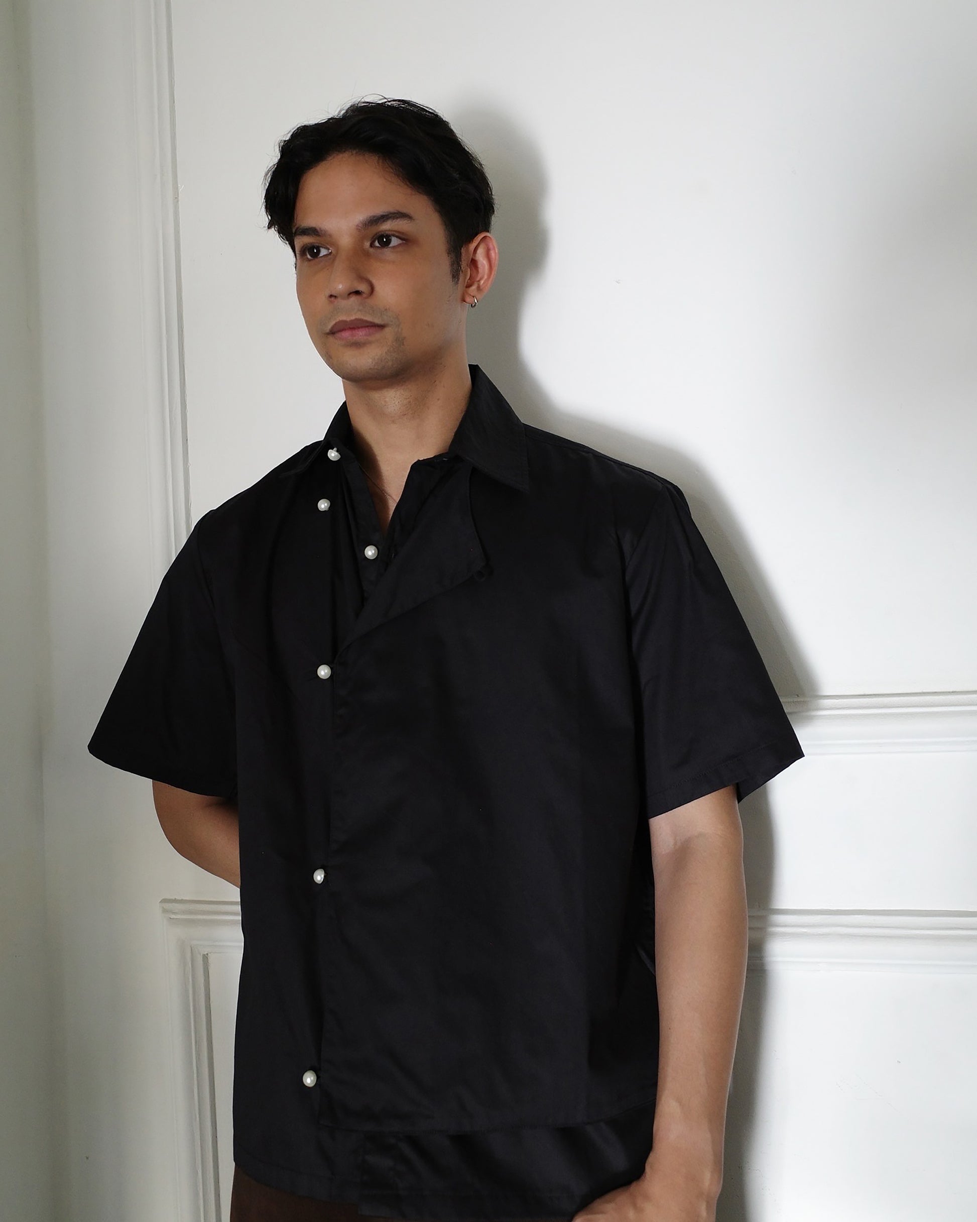Pili Shirt in Black