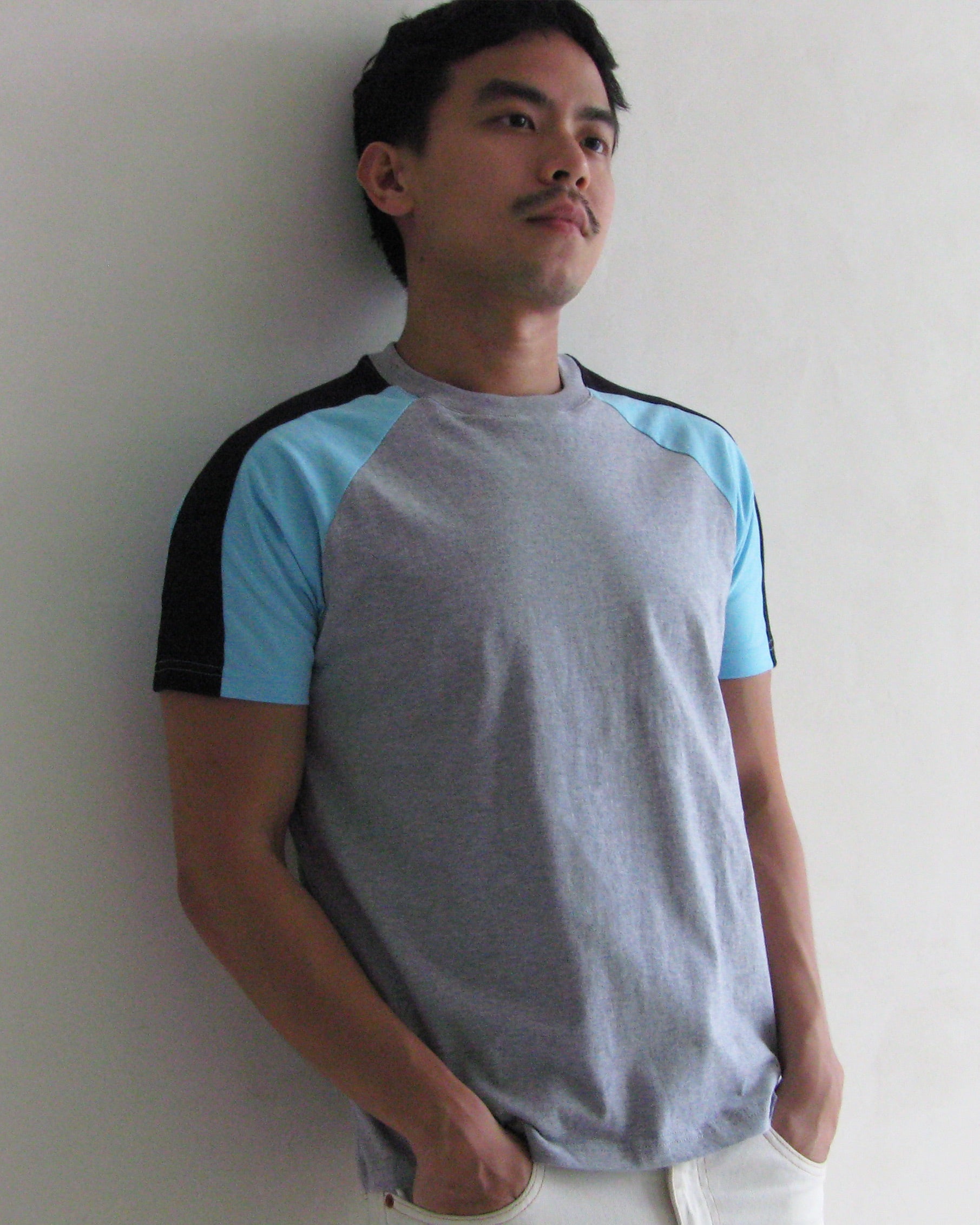 Paneled Raglan Tee in Grey